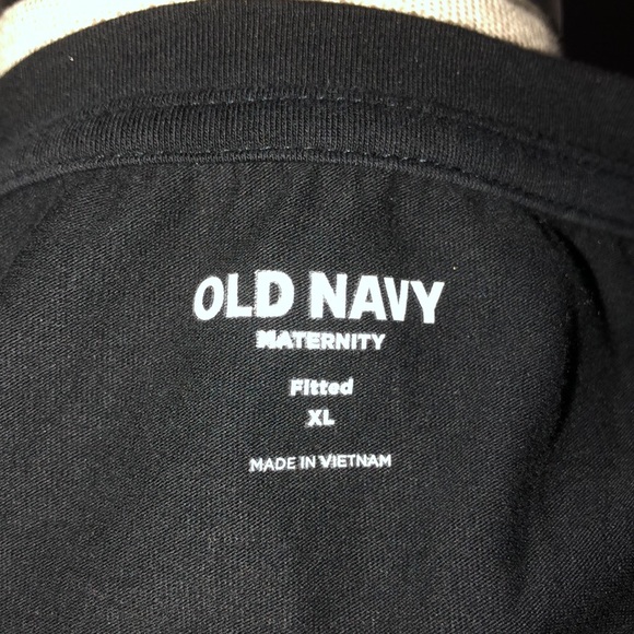 Old Navy Fitted Maternity top - Picture 6 of 6